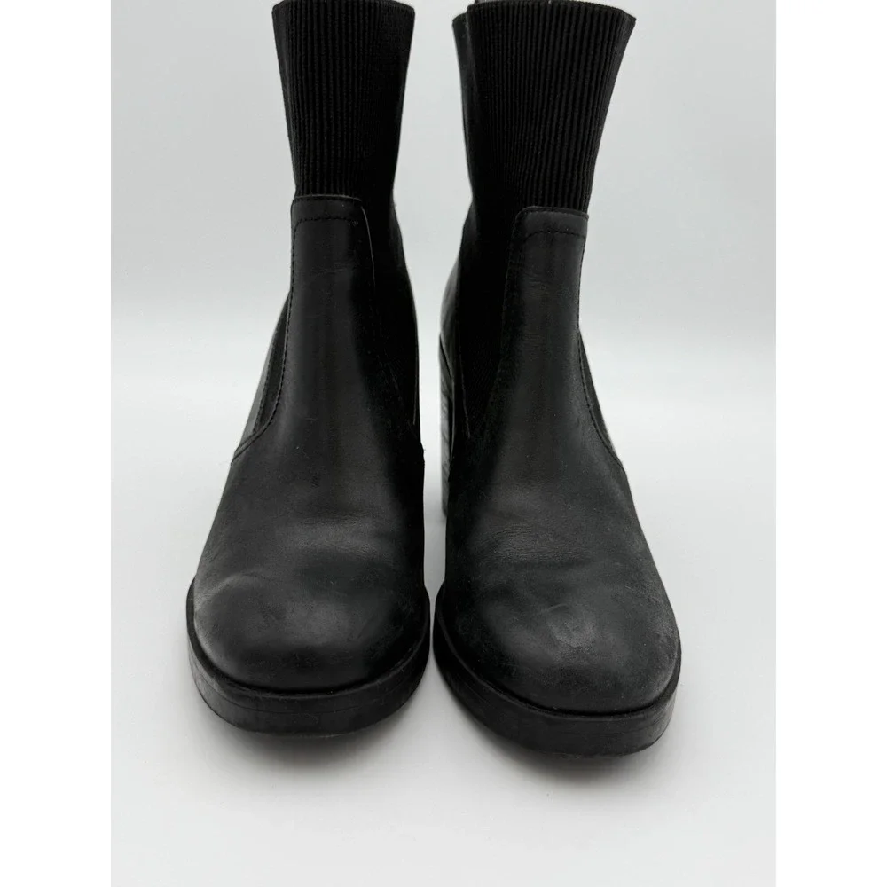 Crown Vintage Black Leather Ankle Stretch Boots Size 9 W Whinsygoth/Grunge/Retro